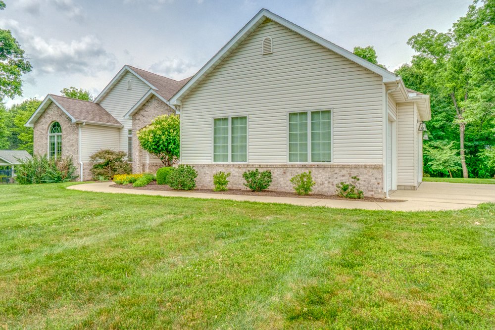House in Mount Vernon, Illinois, United States 2 - 17654161