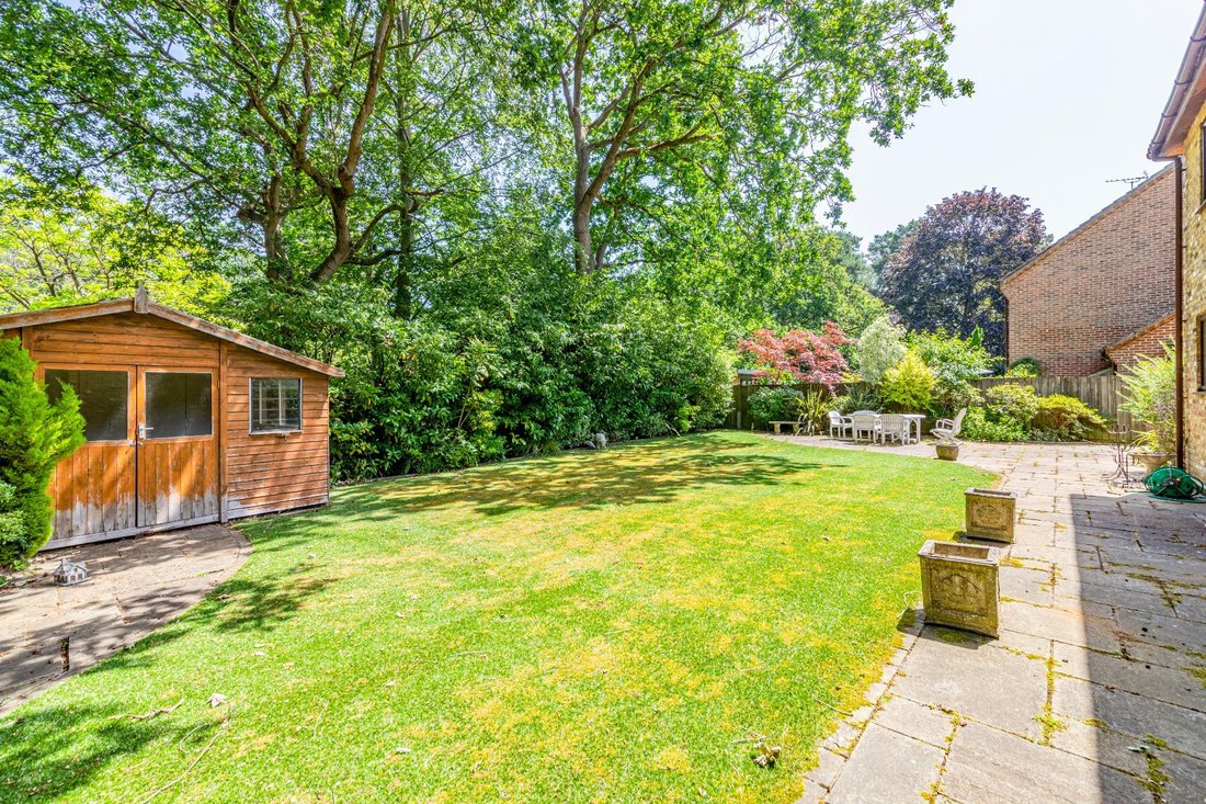 House in Pyrford Green, Woking, England 4 - 18298087