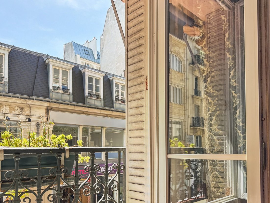 Apartment in Montorgueil-Saint Denis, Paris 2e Arrondissement, Paris 1 - 18301016