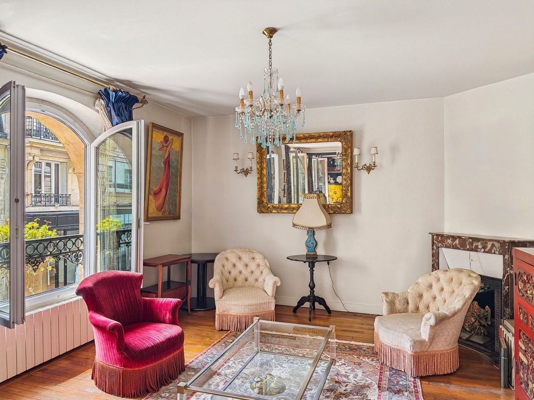 Apartment in Montorgueil-Saint Denis, Paris 2e Arrondissement, Paris 4 - 18301016