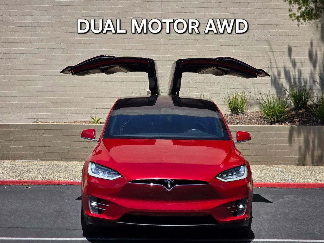 Suv in Roseville, CA, United States 2 - 18299008