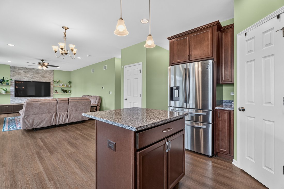 House in Joliet, Illinois, United States 4 - 18301233