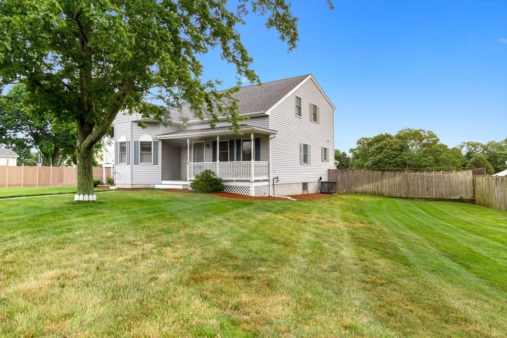 House in Peabody, Massachusetts, United States 4 - 18298158