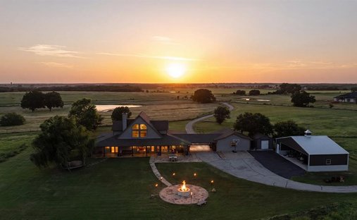 House in Collinsville, Texas, United States 1