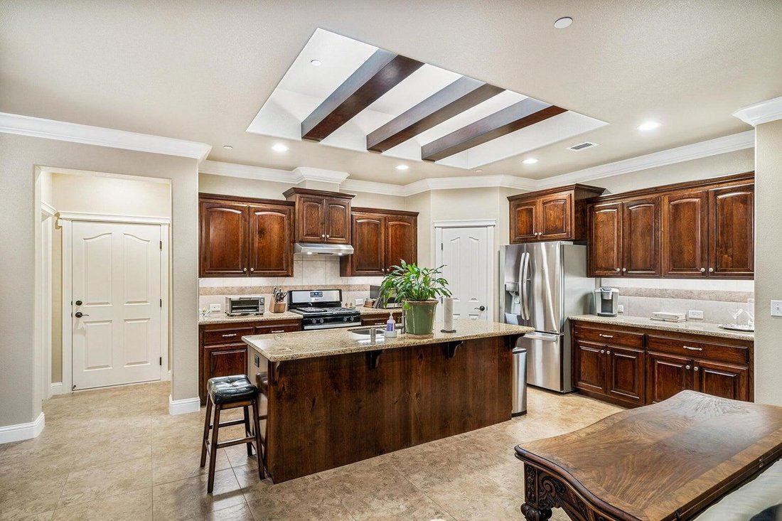 House in Redding, California, United States 5 - 18298975