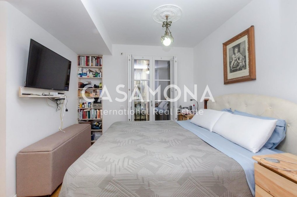 Apartment in Ciutat Vella, Barcelona, Spain 2 - 18301057