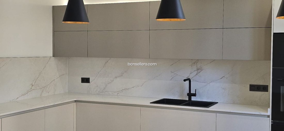 Apartment in Eixample, Barcelona, Spain 4 - 18300798
