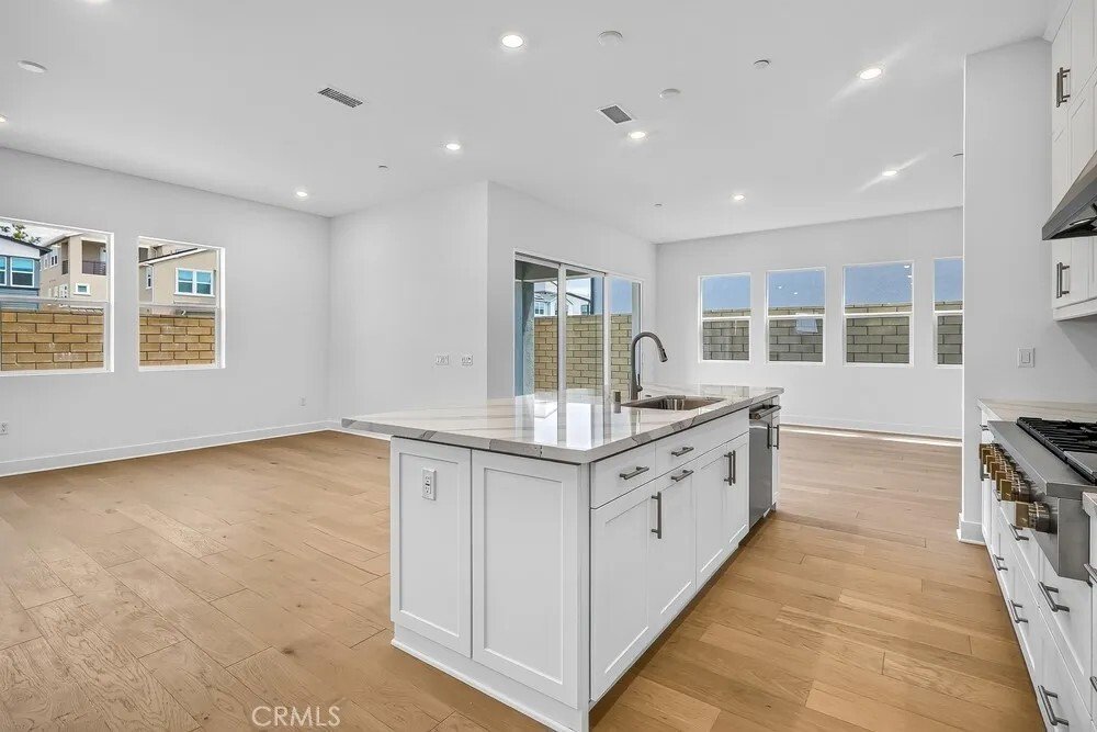 Condo in Irvine, California, United States 5 - 17966450