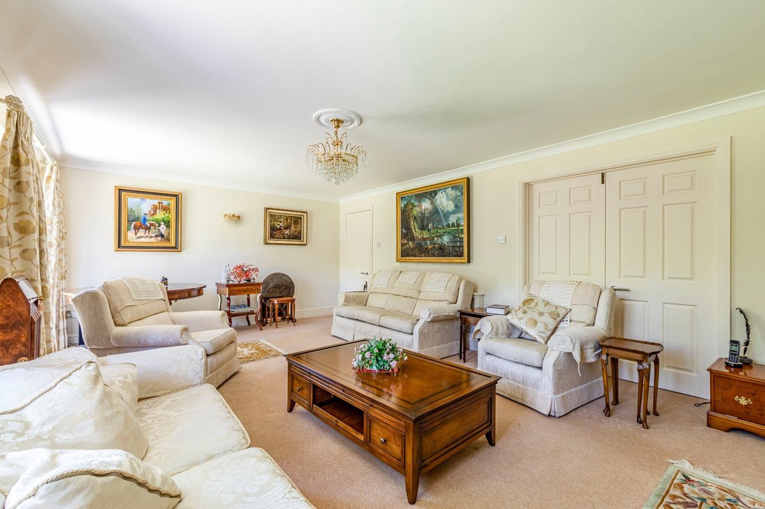 House in Pyrford Green, Woking, England 2 - 18298087