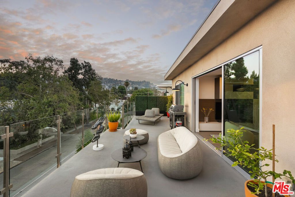 Condo in Los Angeles, California, United States 5 - 18301585