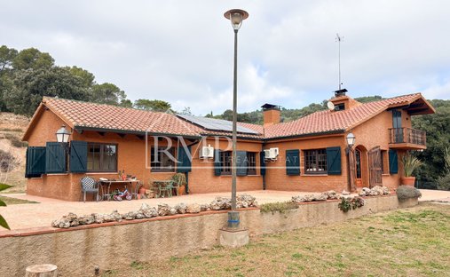 Finca in l'Ametlla del Valles, Catalonia, Spain 1