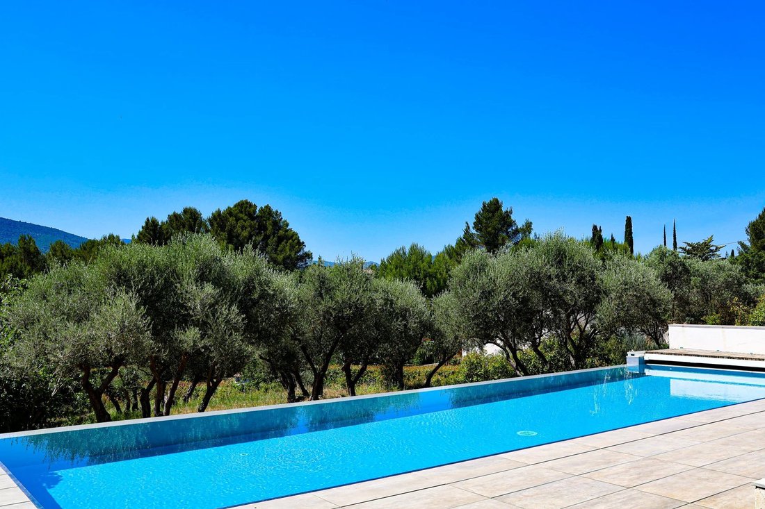 House in Saint-Zacharie, Provence-Alpes-Côte d'Azur, France 2 - 18299362
