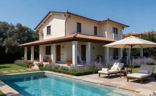 Villa in Pietrasanta, Tuscany, Italy 1