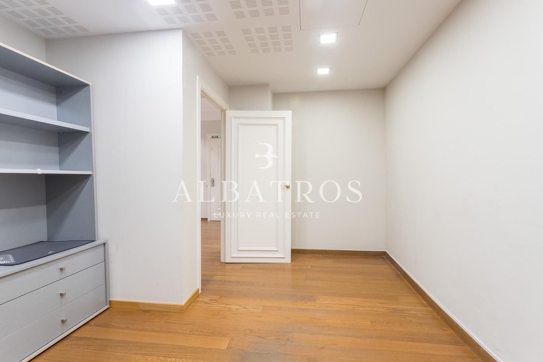 Apartment in Sarrià-Sant Gervasi, Barcelona, Spain 3 - 18301488