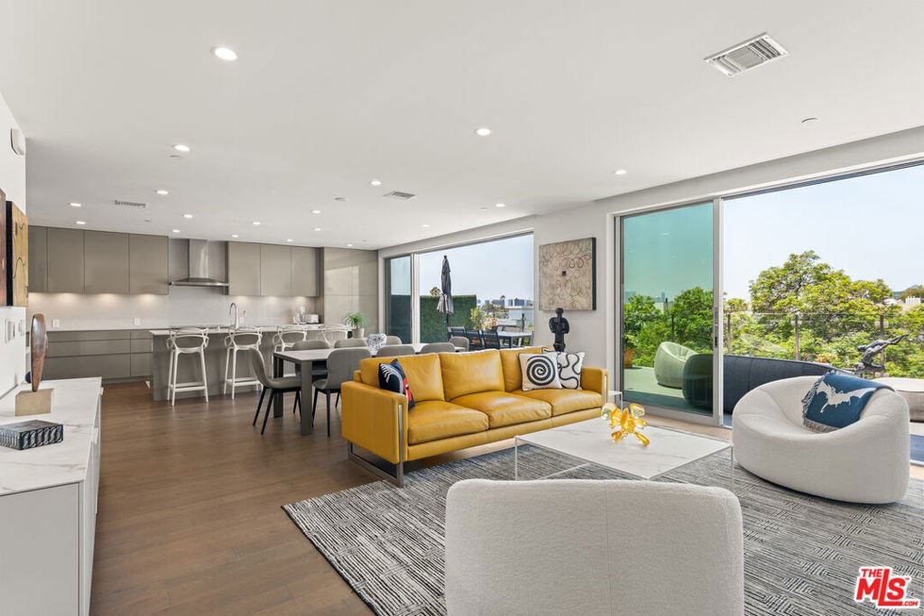 Condo in Los Angeles, California, United States 1 - 18301585