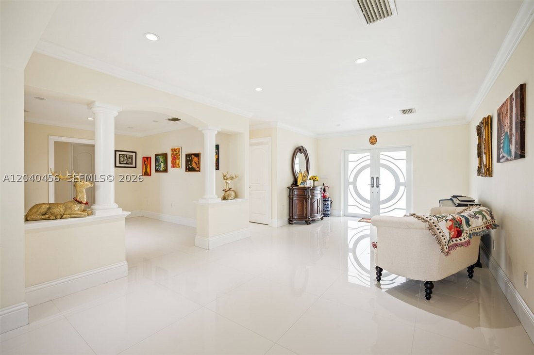 House in Hialeah, Florida, United States 5 - 18301528