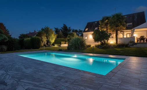 House in Ouest-Sud Ouest, Amboise, France 1