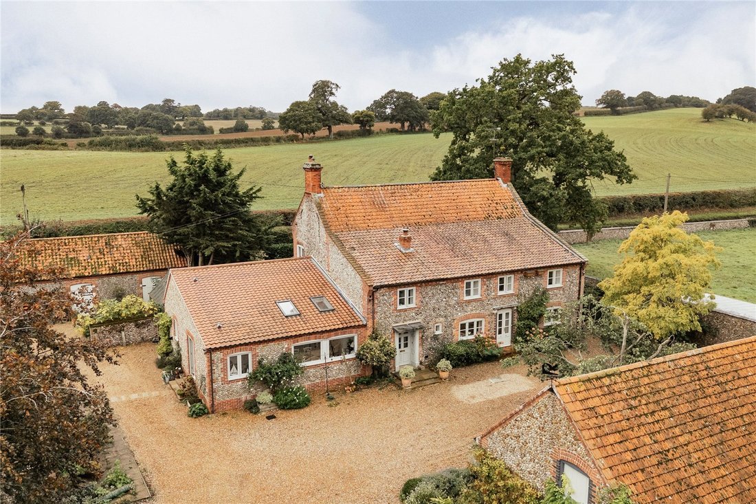 House in Norfolk, England 2 - 18298624