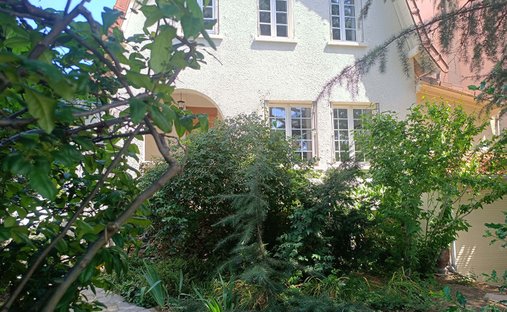Villa in Les Joncs Marins-Croix d'Eau, Le Perreux-sur-Marne, France 1