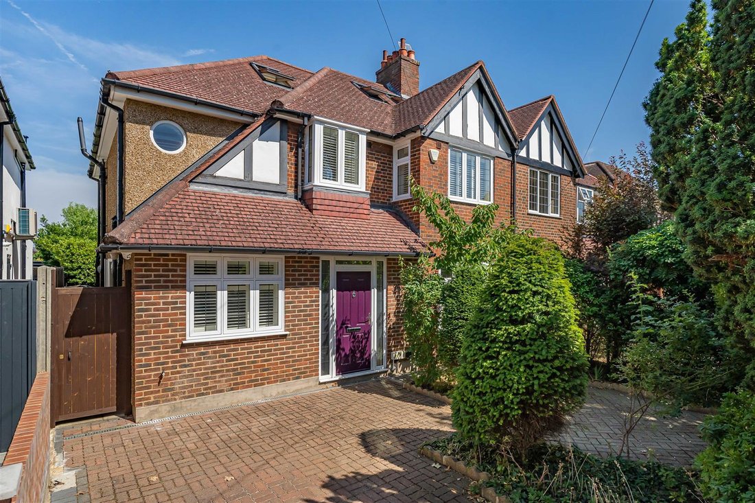 House in Coombe, Royal Borough of Kingston upon Thames, England 1 - 18298025