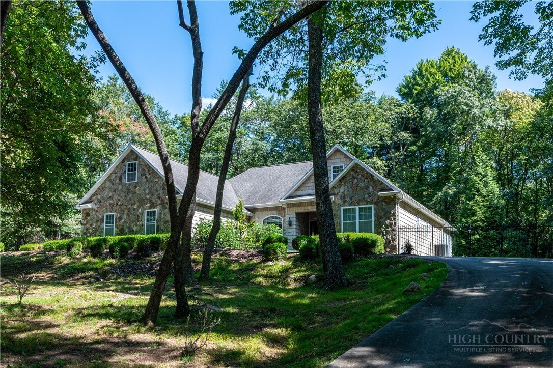 House in Glade Valley, North Carolina, United States 1 - 18301179