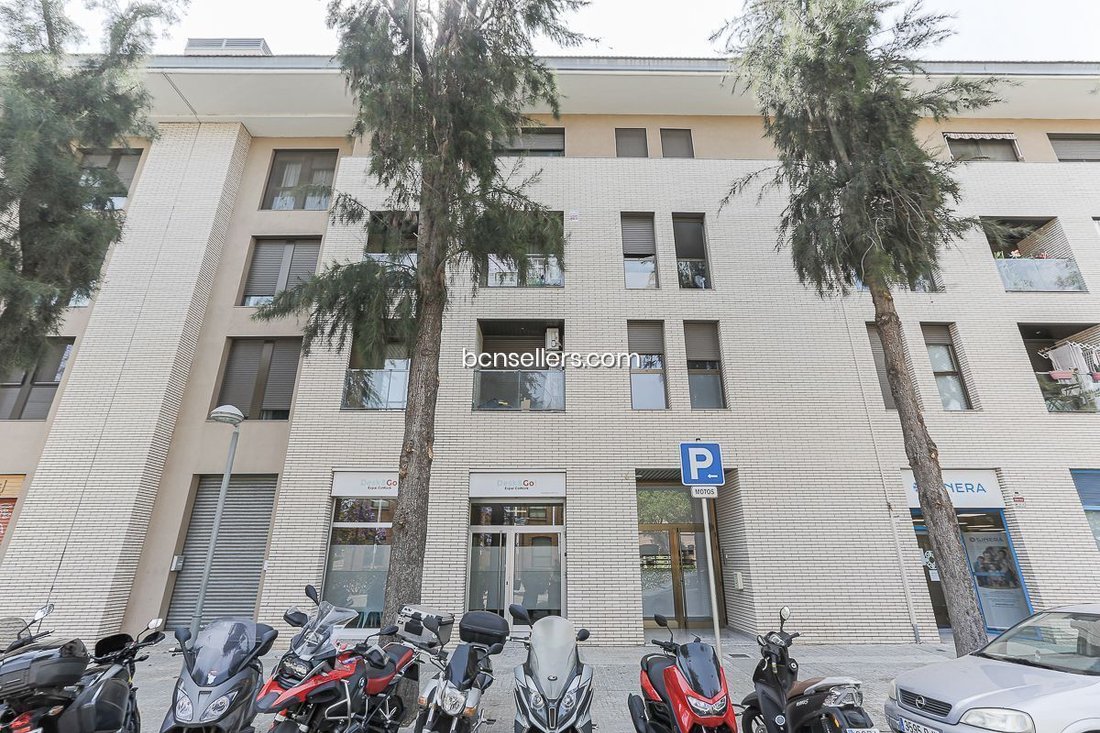 Apartment in Cornella de Llobregat, Catalonia, Spain 3 - 18300945