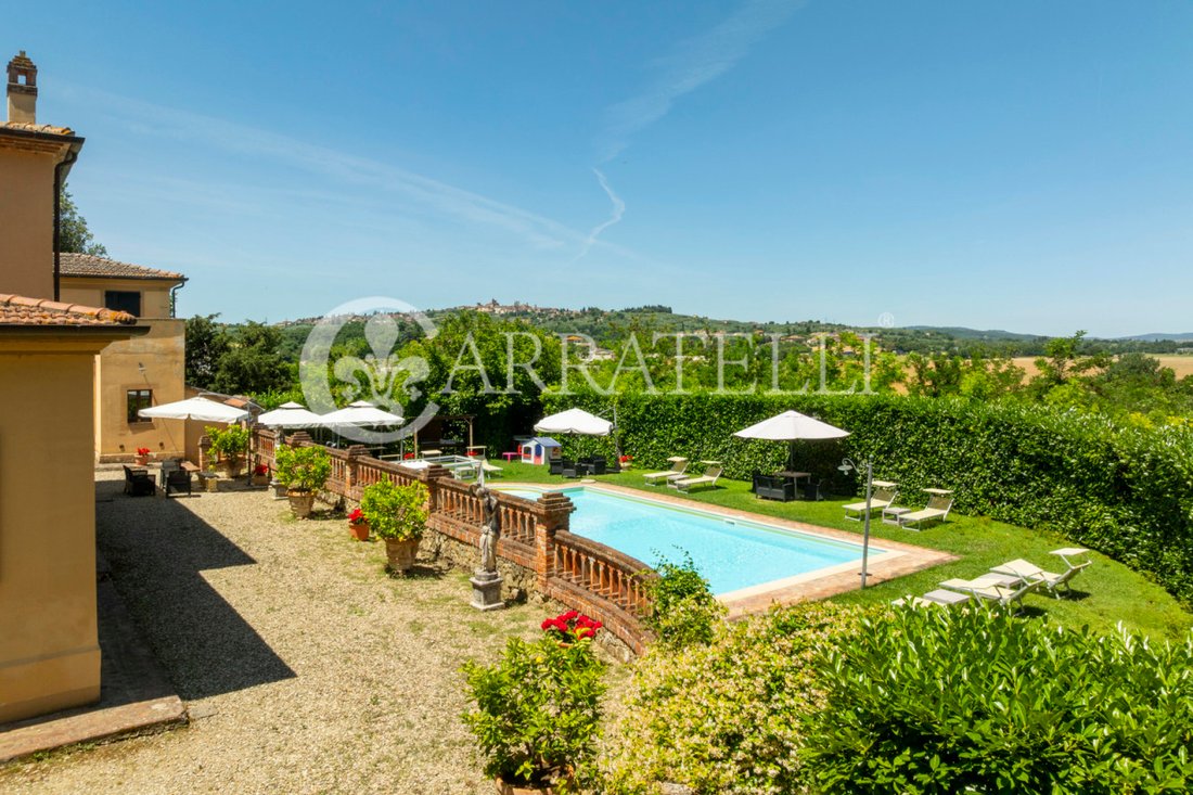 Villa in Foiano della Chiana, Tuscany, Italy 5 - 12728760