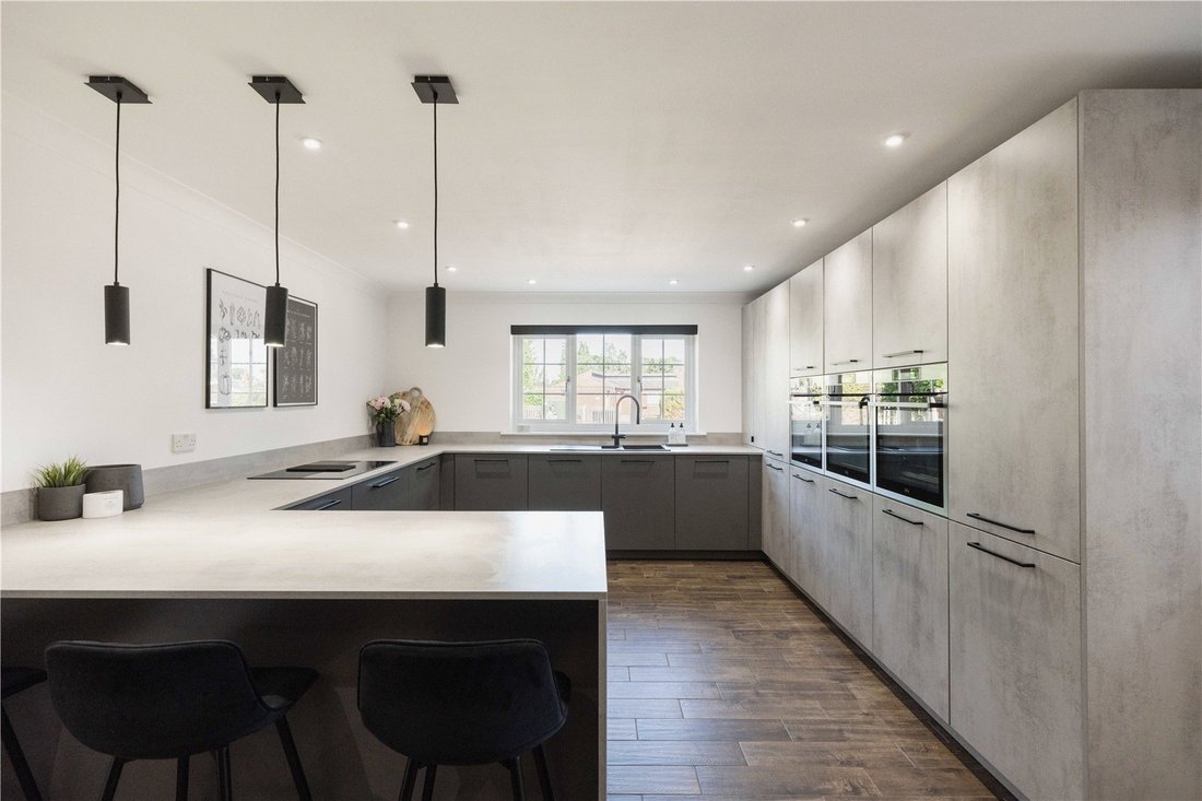House in United Kingdom 2 - 18298619