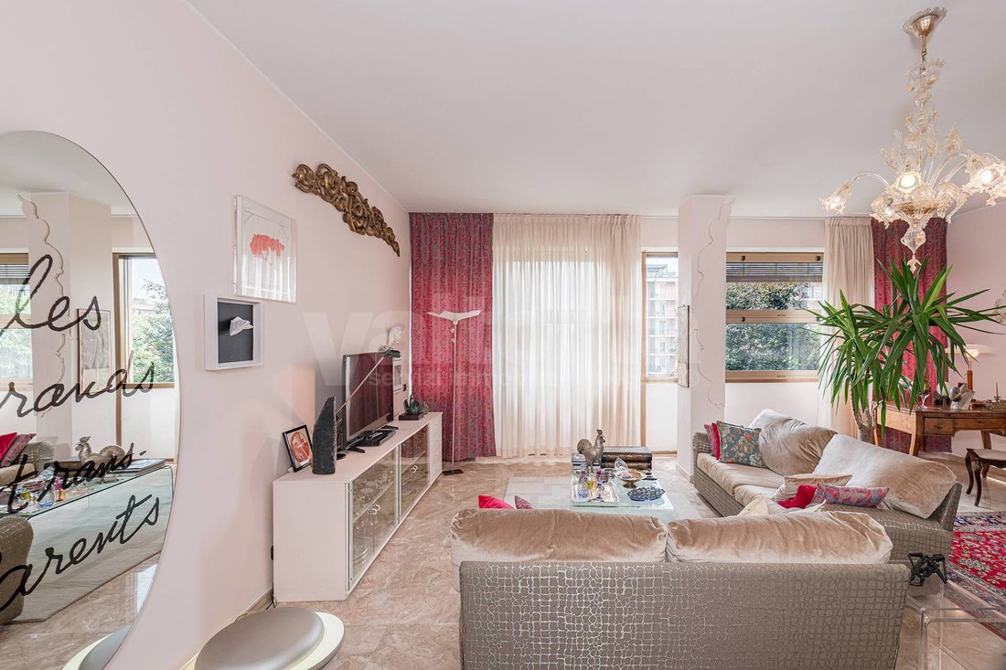 Apartment in San Biagio-San Gottardo, Monza, Lombardy 2 - 18303283