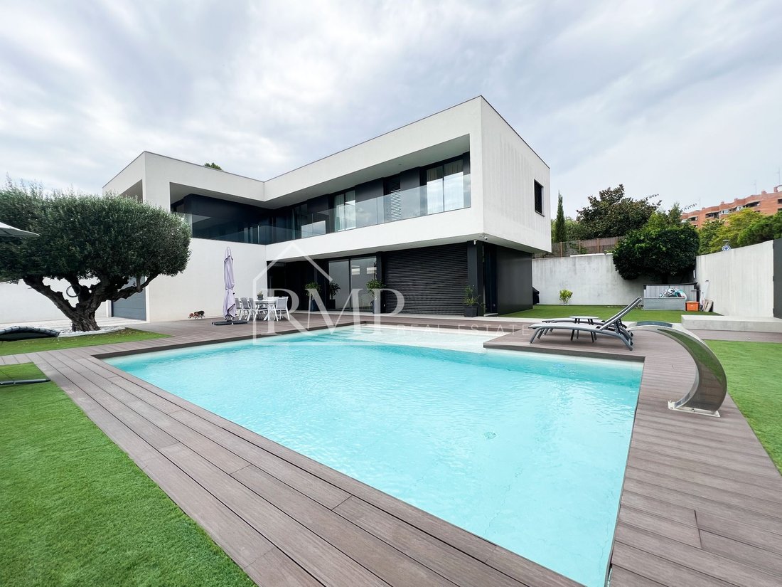 House in Premia de Mar, Catalonia, Spain 2 - 18302201