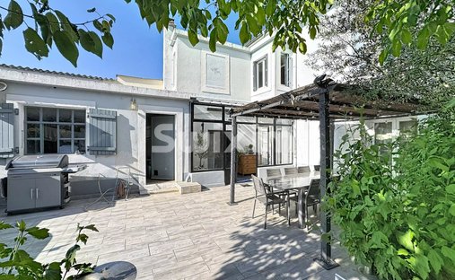 Townhouse in Saint-Julien-en-Genevois, Auvergne-Rhône-Alpes, France 1