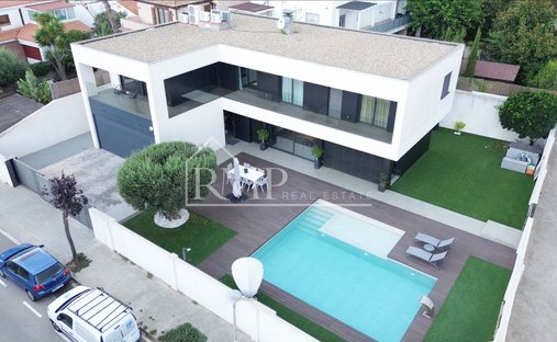 House in Premia de Mar, Catalonia, Spain 1