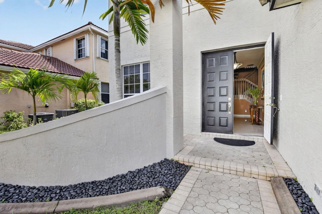 House in Miramar, Florida, United States 3 - 18303379