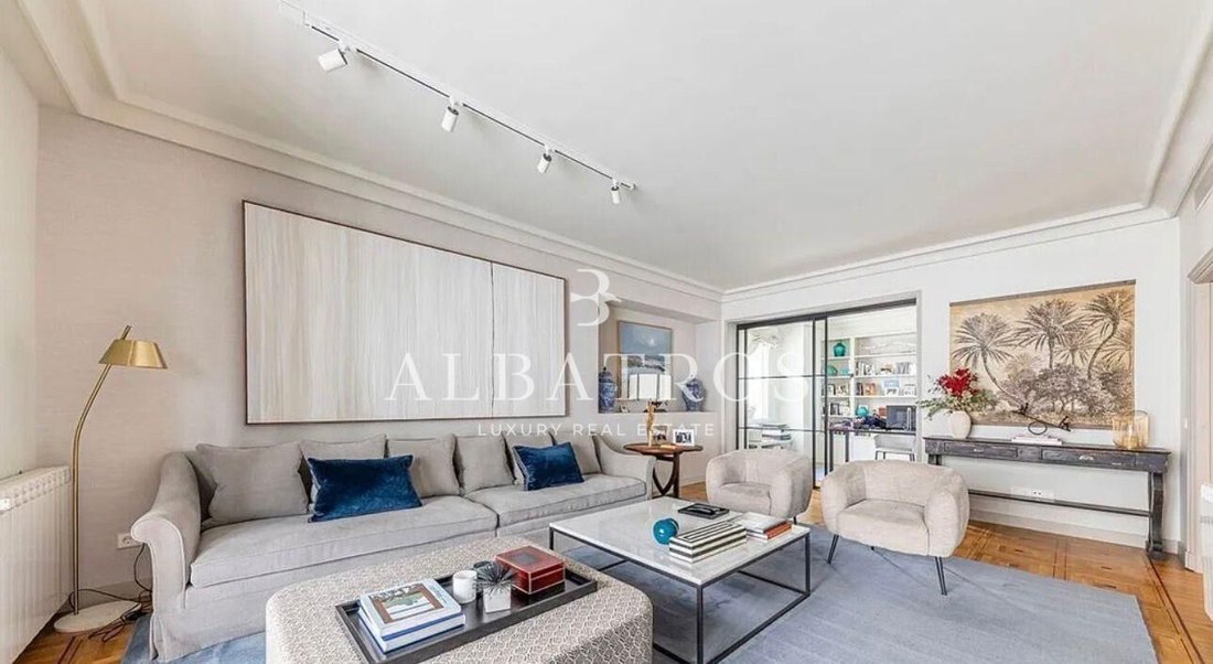 Apartment in Sarrià-Sant Gervasi, Barcelona, Spain 4 - 18301310
