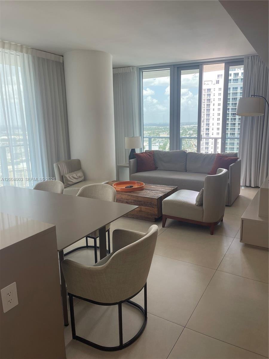 Condo in Hollywood, Florida, United States 5 - 18301504