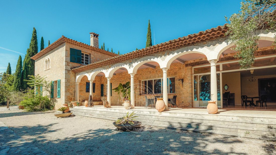 Country House in Seillans, Provence-Alpes-Côte d'Azur, France 1 - 18130247