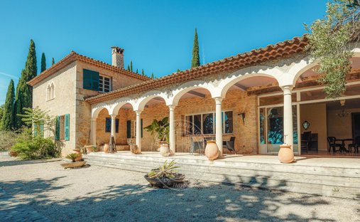 Country House in Seillans, Provence-Alpes-Côte d'Azur, France 1