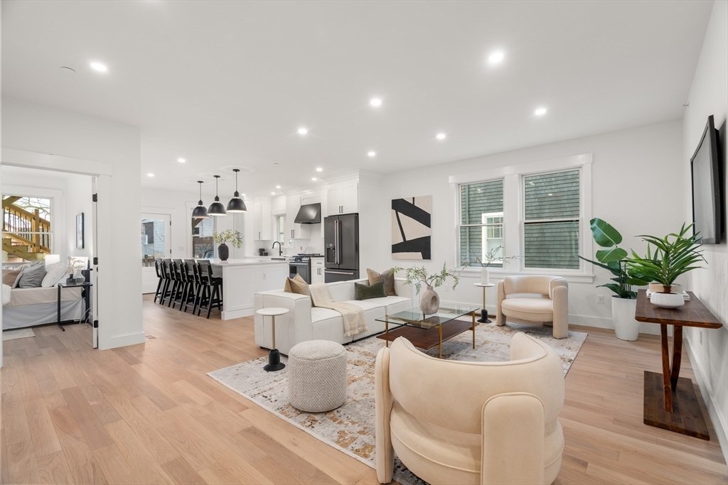 Condo in Boston, Massachusetts, United States 5 - 18298700