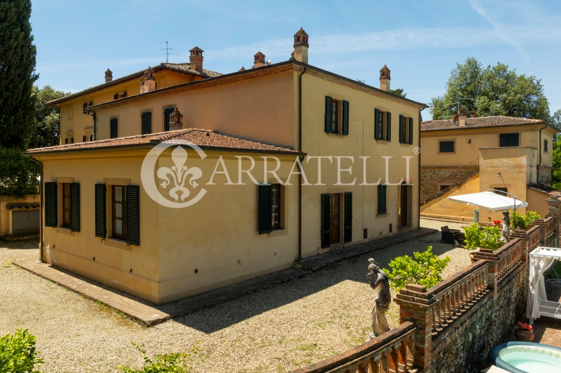 Villa in Foiano della Chiana, Tuscany, Italy 3 - 12728760