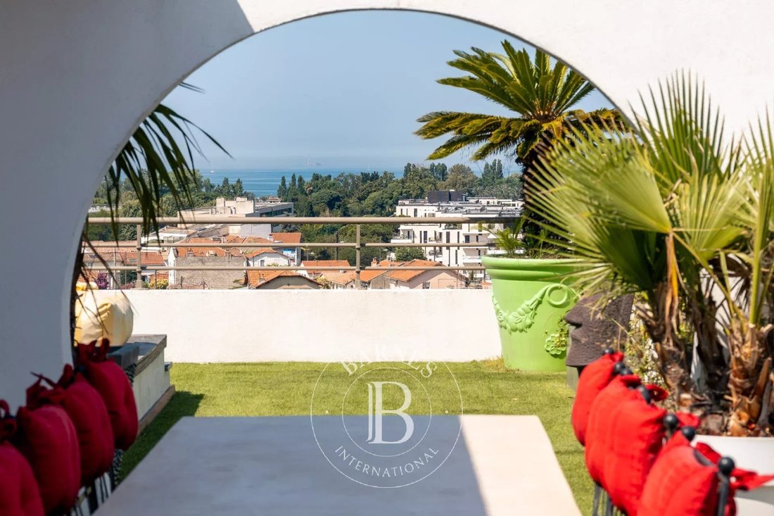 Apartment in Saint Giniez, 8e Arrondissement, Marseille 4 - 18298785