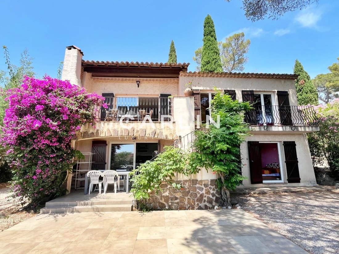 Villa à La Croix-Valmer, Provence-Alpes-Côte d'Azur, France 3 - 18269165