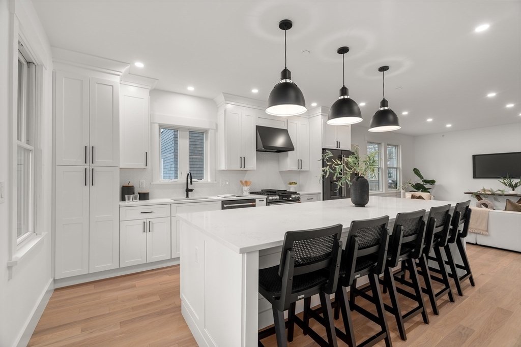 Condo in Boston, Massachusetts, United States 2 - 18298700