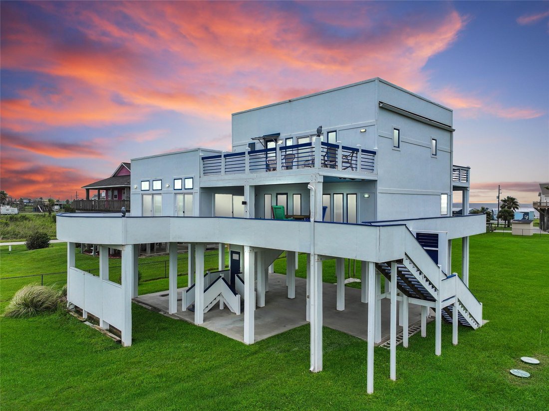 House in Bolivar Peninsula, Texas, United States 1 - 18302048