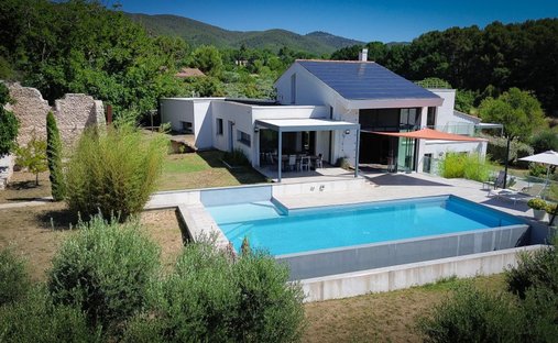 Casa en Saint-Zacharie, Provenza-Alpes-Costa Azul, Francia 1
