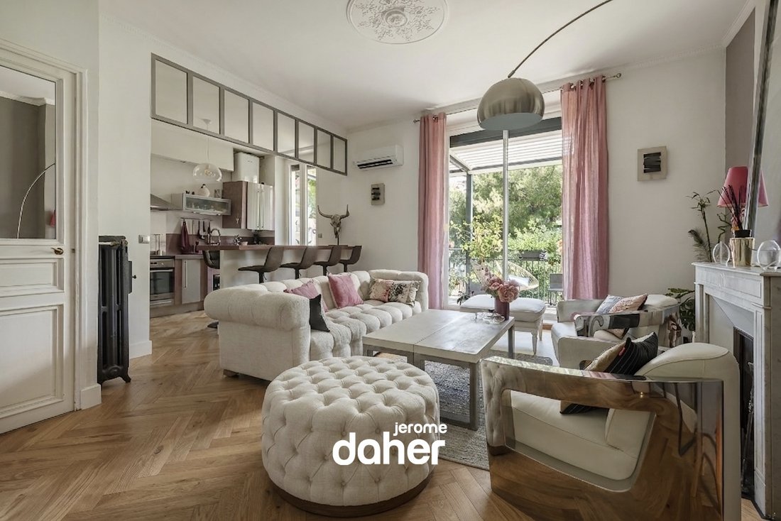 Apartment in Baille, 5e Arrondissement, Marseille 3 - 18300650