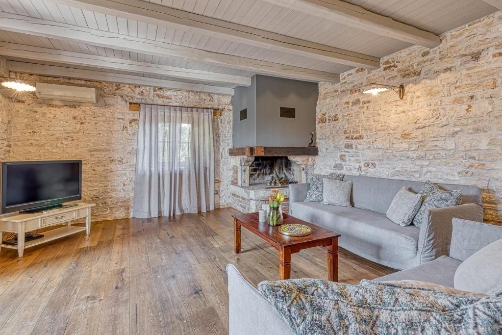 Villa in Baderna - Mompaderno, Istria County, Croatia 4 - 18298689