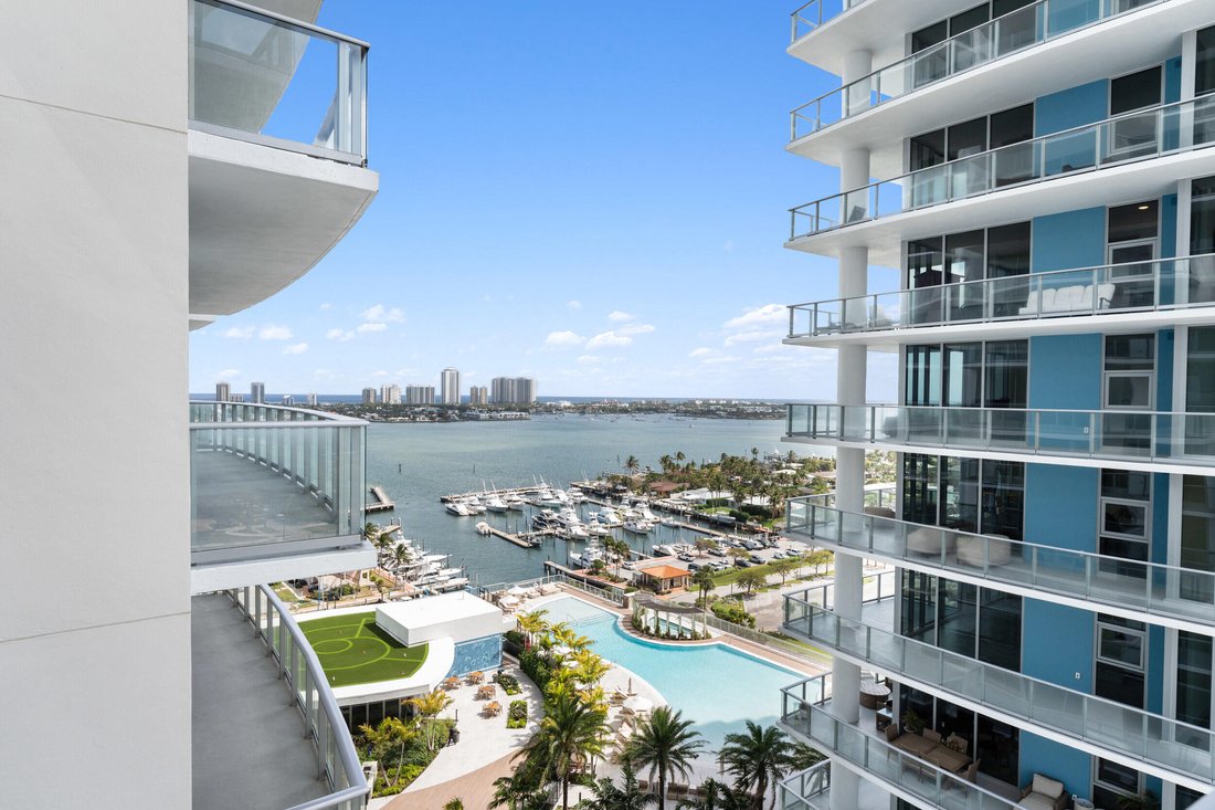 Condo in Lake Park, Florida, United States 2 - 18299775