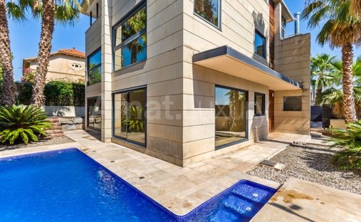 House in Sant Cugat del Valles, Catalonia, Spain 1