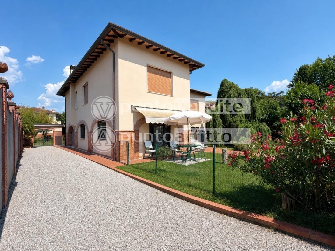 Villa in Area Monte San Quirico - Sant'Alessio, Lucca, Tuscany 1 - 18301270