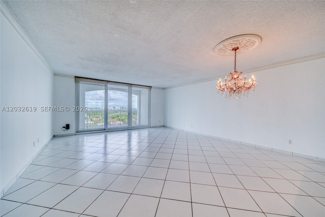 Condo in Miami Beach, Florida, United States 4 - 18301519